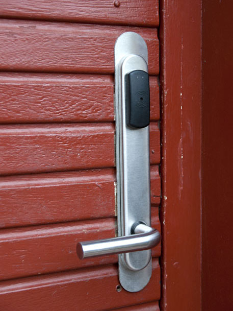 Adgangskontrol: Udvendig dørbladslæser